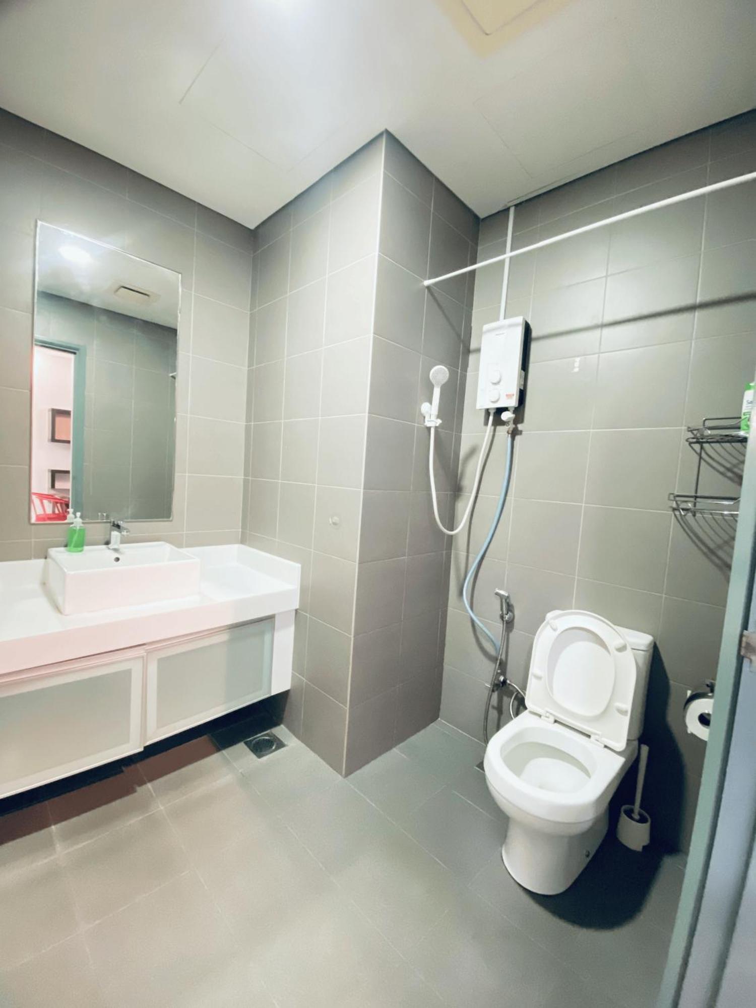 Mercu Summer Suites Klcc By Grihoz Kuala Lumpur Room photo